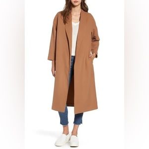 Mural camel coat